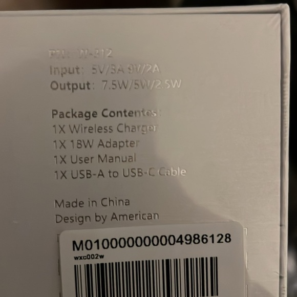 White 3 in 1 Portable Magnetic Wireless Charger - Picture 4 of 5